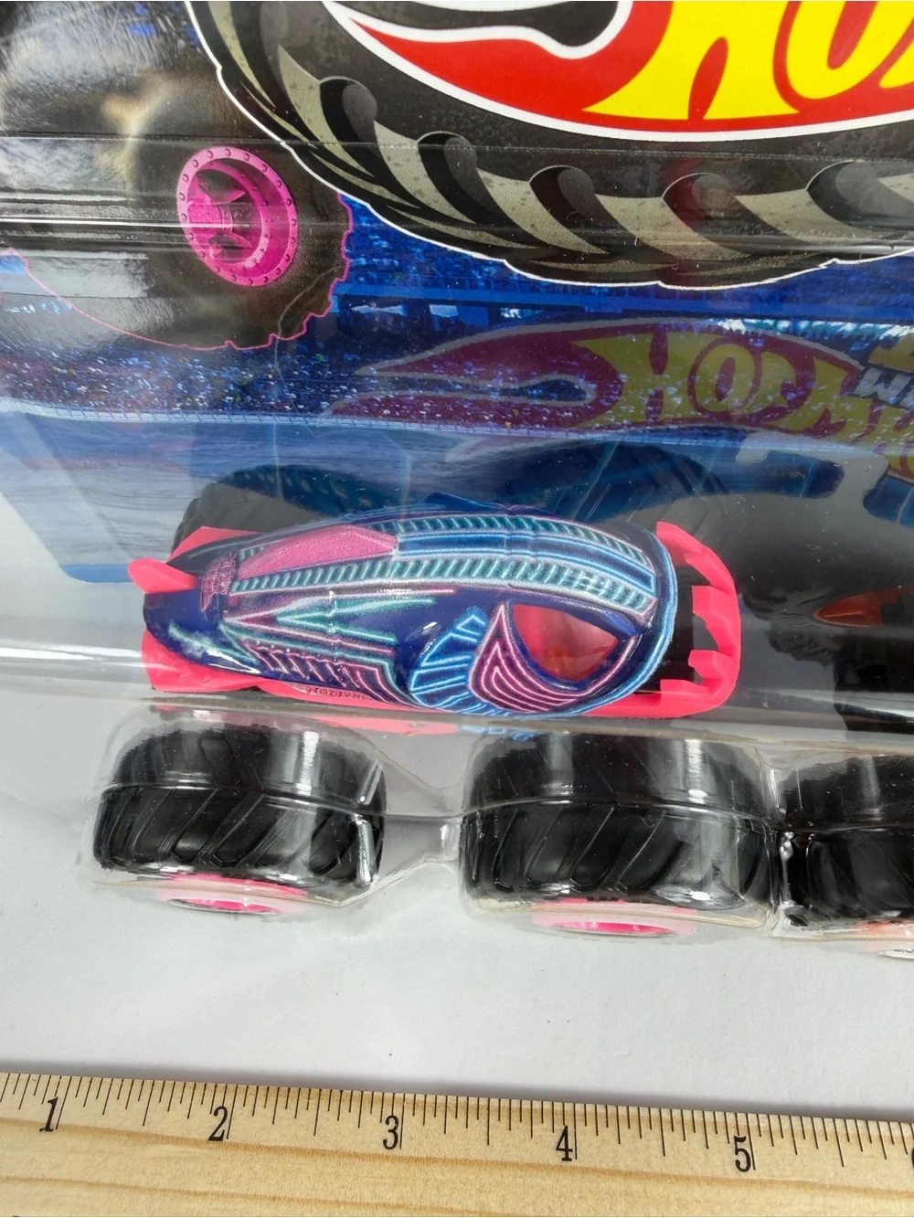 Last One Hot Wheels Demolition Doubles Piran-Ahhhh & Shark Wreak